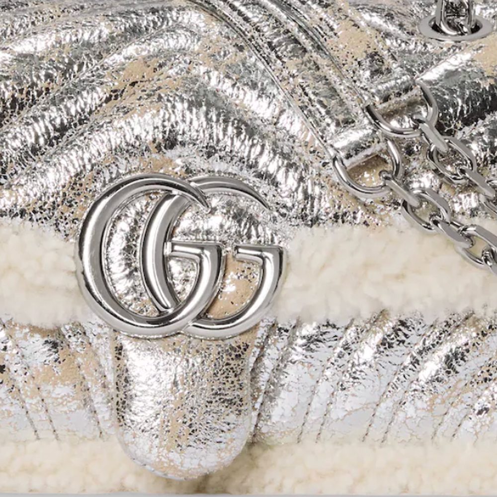 Gucci GG Marmont small shoulder bag in silver textured leather Gucci GG Marmont small shoulder bag in silver textured leather