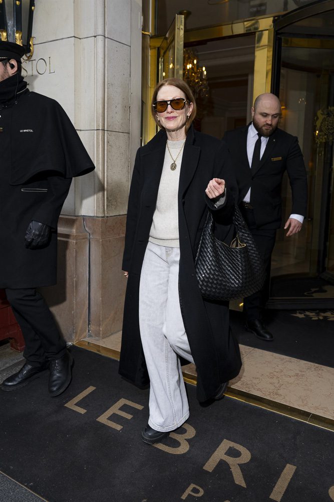 JULIANNE MOORE WEARS BOTTEGA VENETA