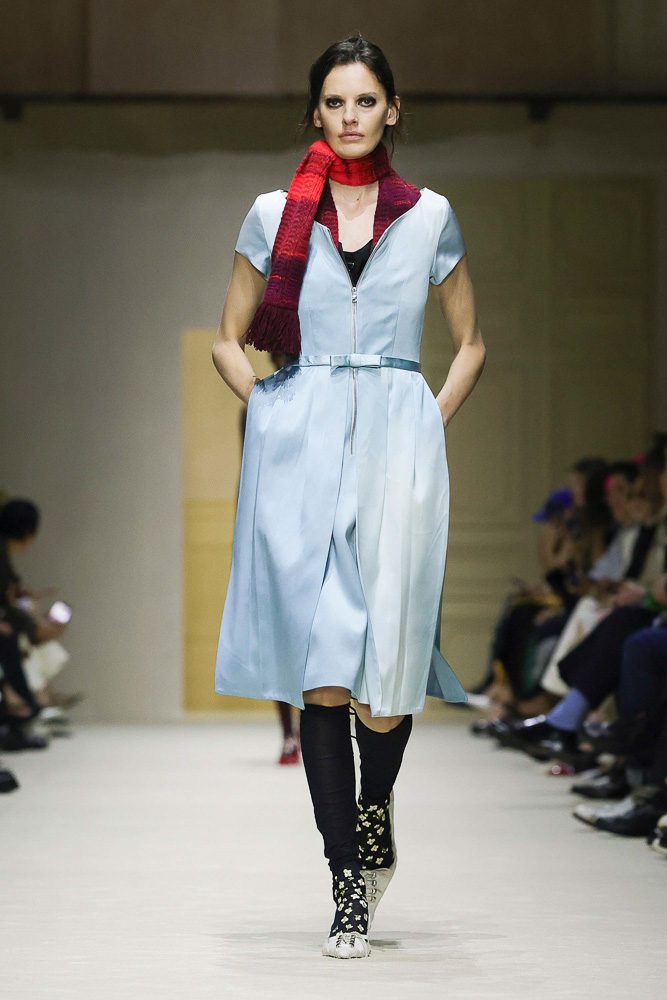 Prada Examines the Many Layers of the Modern Woman for Fall 2026 7 Prada Spring 2026 Runway Looks 5