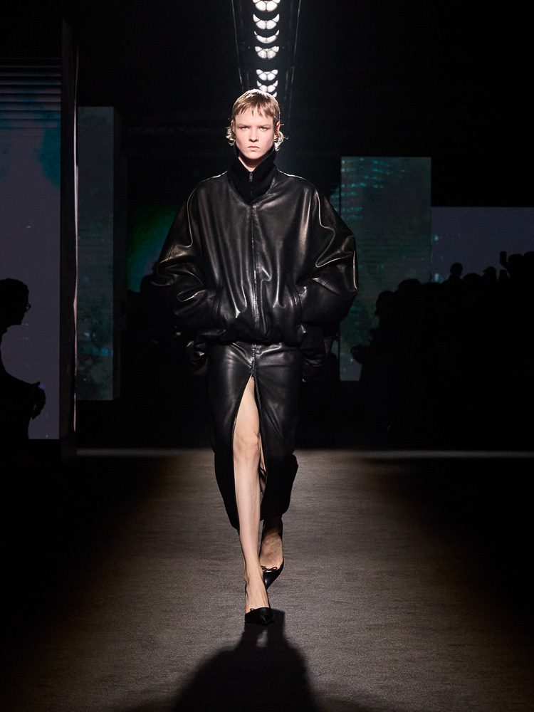 Pierpaolo Piccioli Illuminates Balenciaga's Next Chapter With New Bags and More for Fall 2026 4 Balenciaga FW 26