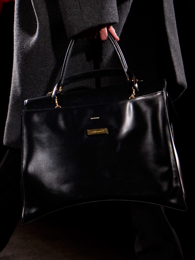 Pierpaolo Piccioli Illuminates Balenciaga's Next Chapter With New Bags and More for Fall 2026 18 Balenciaga Fall 2026 Runway Bags 16