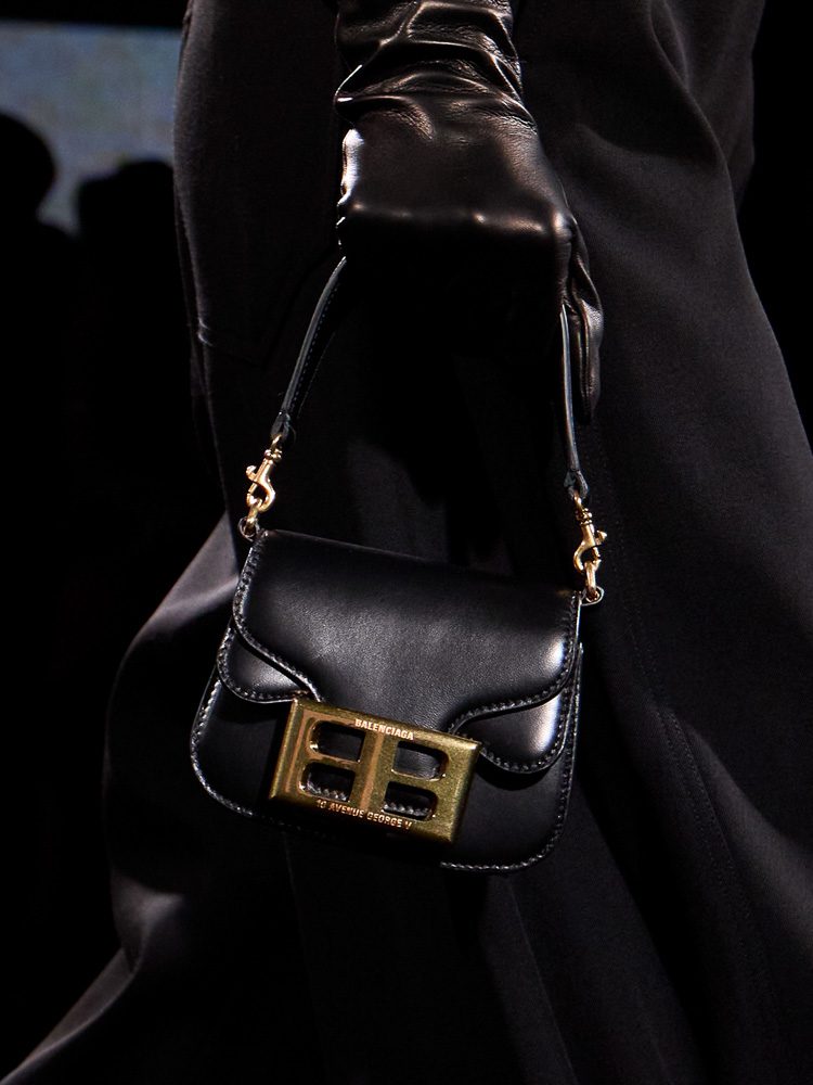 Pierpaolo Piccioli Illuminates Balenciaga's Next Chapter With New Bags and More for Fall 2026 20 Balenciaga Fall 2026 Runway Bags 18