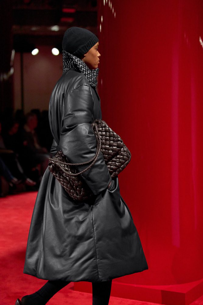 Statement Coats and Classic Intrecciato Ruled the Runway at Bottega Veneta Fall 2026 12 Bottega Veneta Fall 2026 26