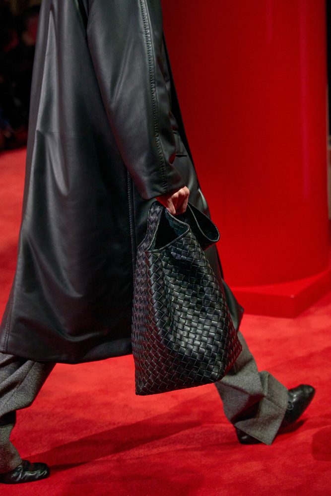 Statement Coats and Classic Intrecciato Ruled the Runway at Bottega Veneta Fall 2026 13 Bottega Veneta Fall 2026 27