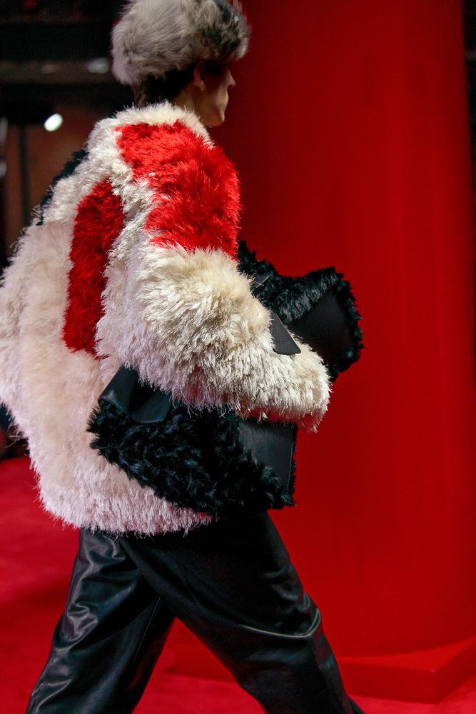 Statement Coats and Classic Intrecciato Ruled the Runway at Bottega Veneta Fall 2026 14 Bottega Veneta Fall 2026 28