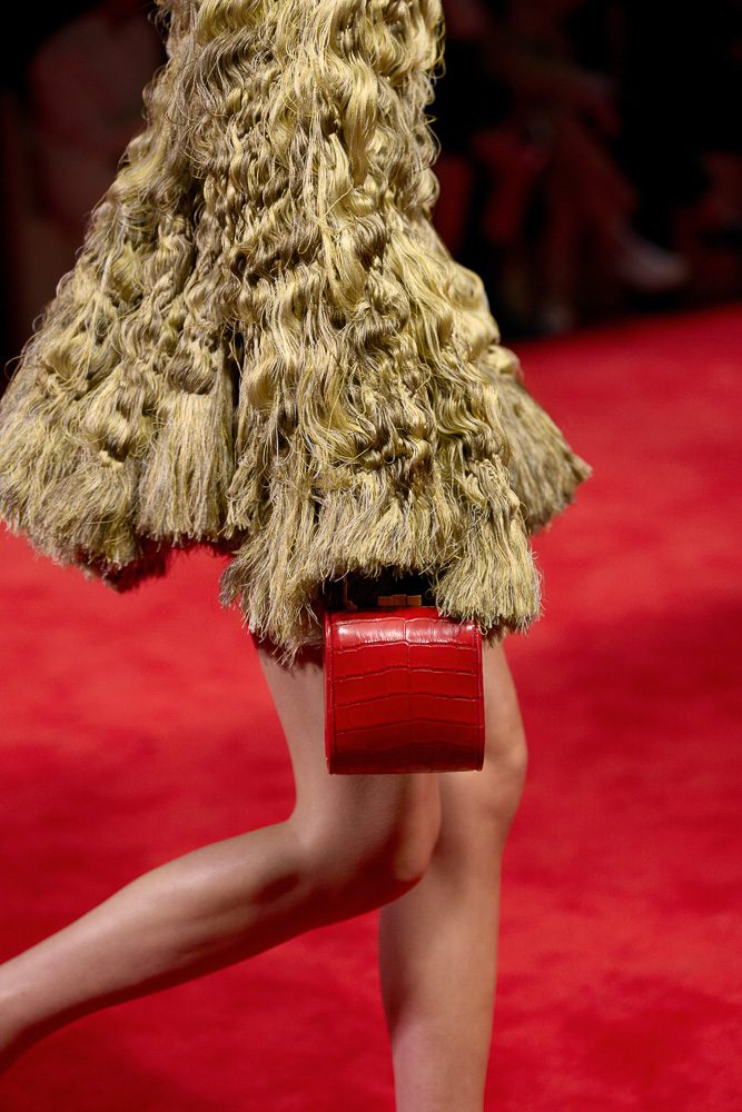 Statement Coats and Classic Intrecciato Ruled the Runway at Bottega Veneta Fall 2026 15 Bottega Veneta Fall 2026 29