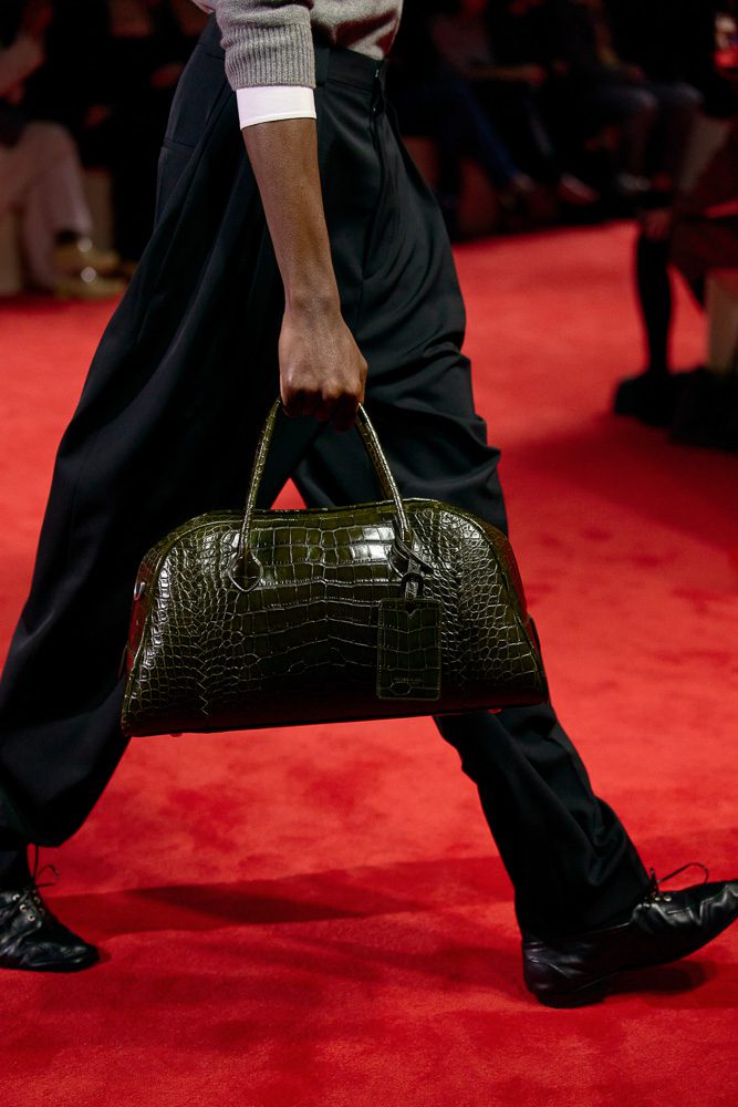 Statement Coats and Classic Intrecciato Ruled the Runway at Bottega Veneta Fall 2026 18 Bottega Veneta Fall 2026 32