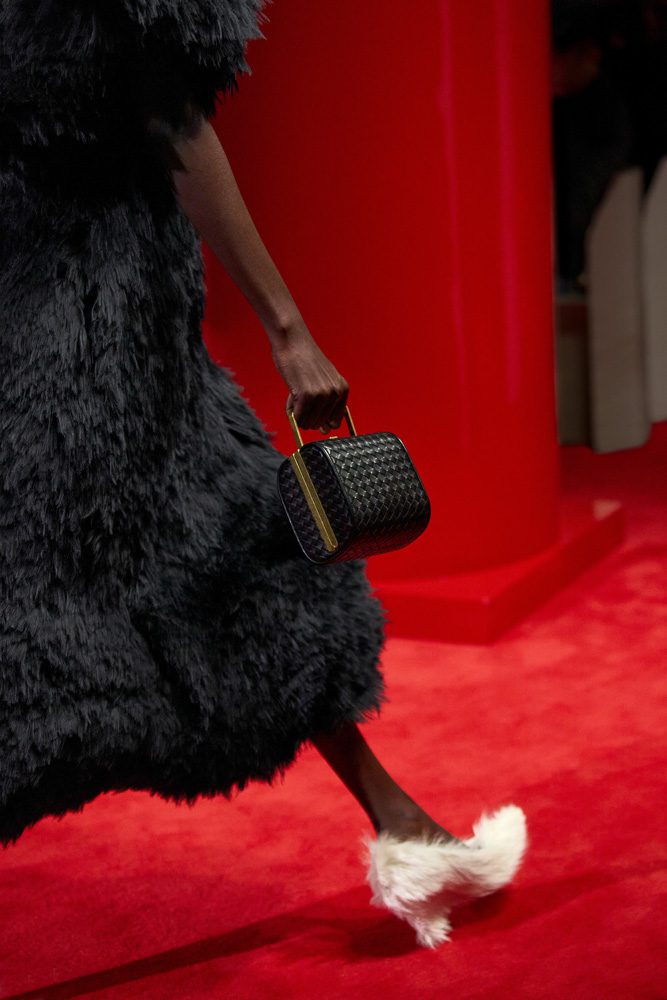 Statement Coats and Classic Intrecciato Ruled the Runway at Bottega Veneta Fall 2026 20 Bottega Veneta Fall 2026 34