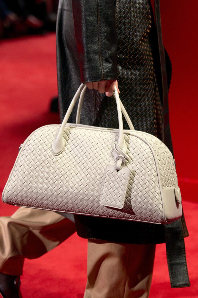 Statement Coats and Classic Intrecciato Ruled the Runway at Bottega Veneta Fall 2026 24 Bottega Veneta Fall 2026 38
