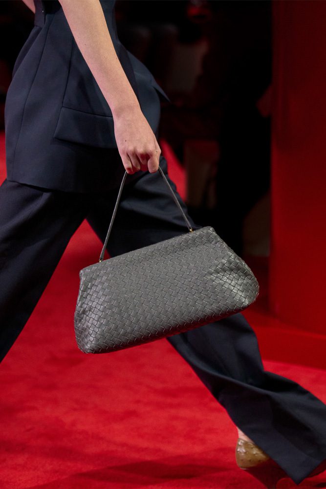 Statement Coats and Classic Intrecciato Ruled the Runway at Bottega Veneta Fall 2026 26 Bottega Veneta Fall 2026 40