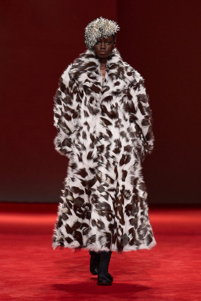 Statement Coats and Classic Intrecciato Ruled the Runway at Bottega Veneta Fall 2026 9 Bottega Veneta Fall 2026 Best Looks 11