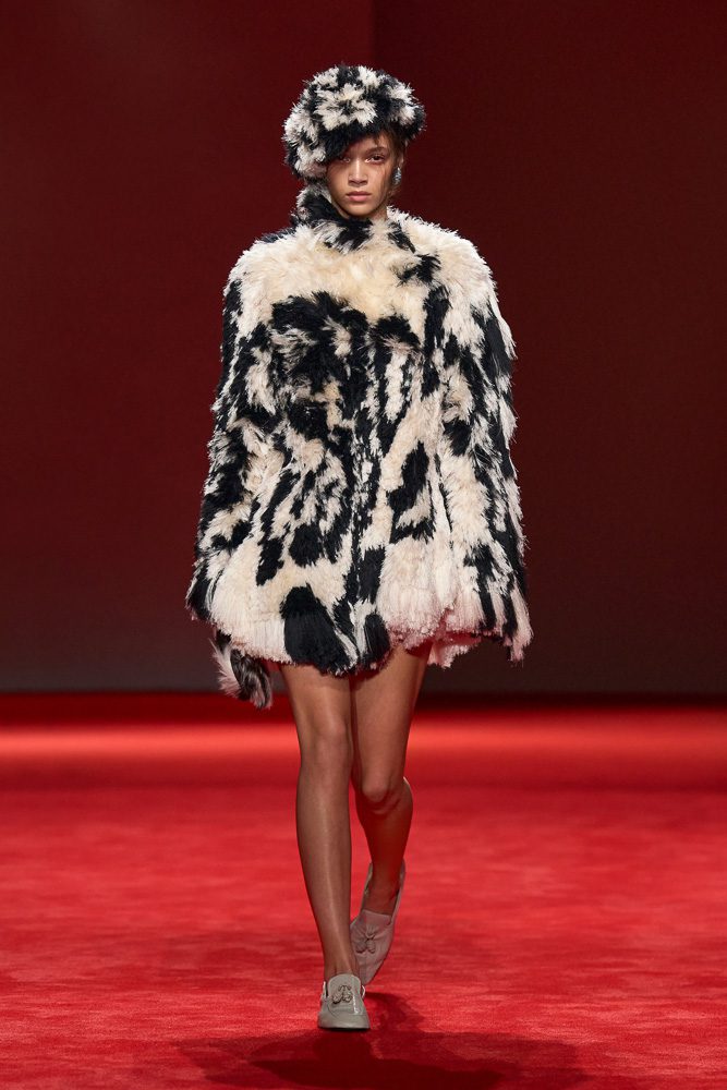 Statement Coats and Classic Intrecciato Ruled the Runway at Bottega Veneta Fall 2026 10 Bottega Veneta Fall 2026 Best Looks 12
