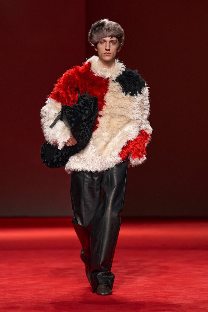 Statement Coats and Classic Intrecciato Ruled the Runway at Bottega Veneta Fall 2026 7 Bottega Veneta Fall 2026 Best Looks 2