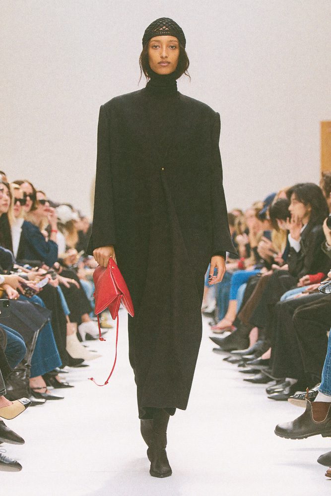 For Celine Winter 2026, Michael Rider Emphasizes That Confidence Is the Greatest Thing You Can Wear 4 CELINE FALL 2026 RUNWAY LOOKS 16