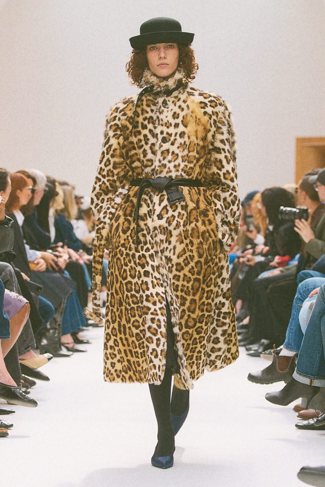 For Celine Winter 2026, Michael Rider Emphasizes That Confidence Is the Greatest Thing You Can Wear 2 CELINE FALL 2026 RUNWAY LOOKS 9