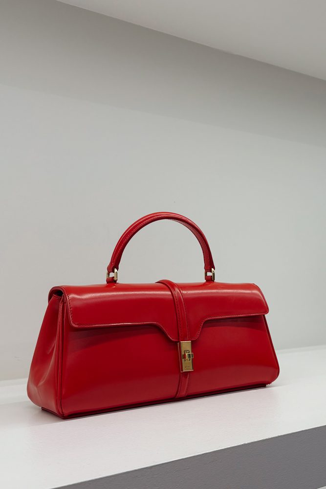 Celine East West 16