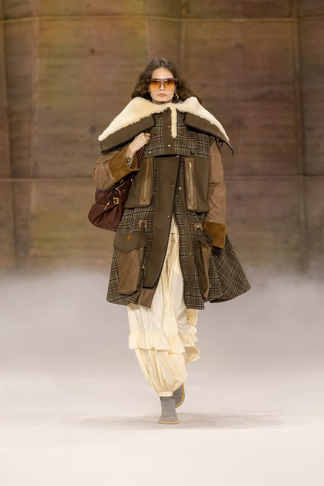 Chloé Fall 2026 Is a Beautiful Ode to the Stories and Craft Behind Our Clothing 3 Chloe FW26 Looks 10