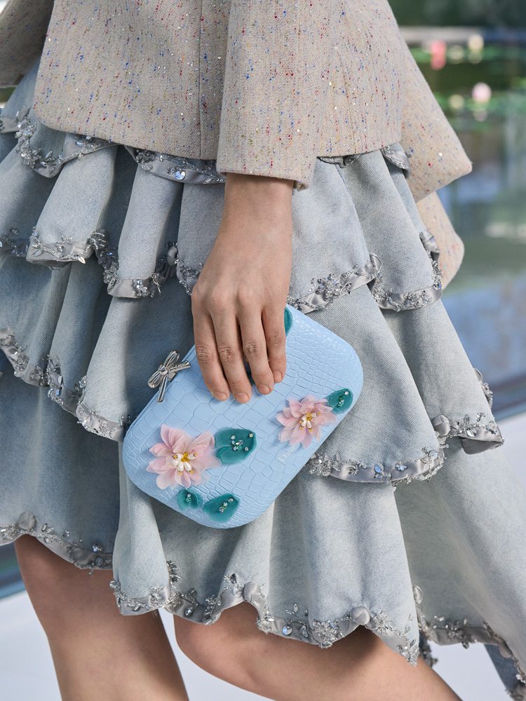 Jonathan Anderson Takes Us On a Delightful Garden Stroll for Dior Fall 2026 13 Dior Fall Winter 2026 Runway Bags 15