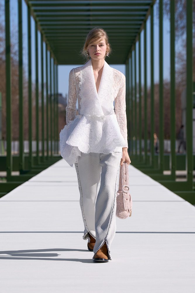 Jonathan Anderson Takes Us On a Delightful Garden Stroll for Dior Fall 2026 2 Dior Fall Winter 2026 Runway Looks 3