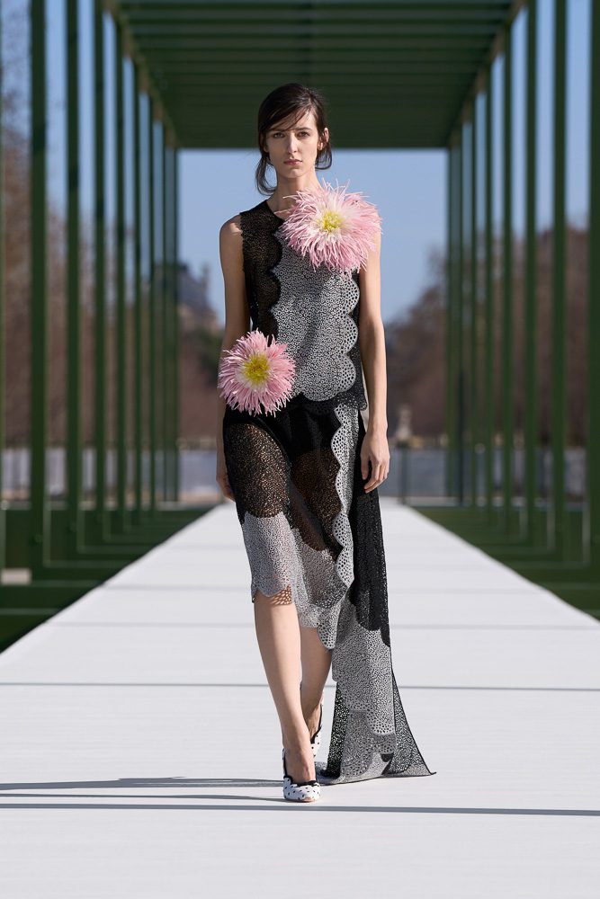 Jonathan Anderson Takes Us On a Delightful Garden Stroll for Dior Fall 2026 3 Dior Fall Winter 2026 Runway Looks 4