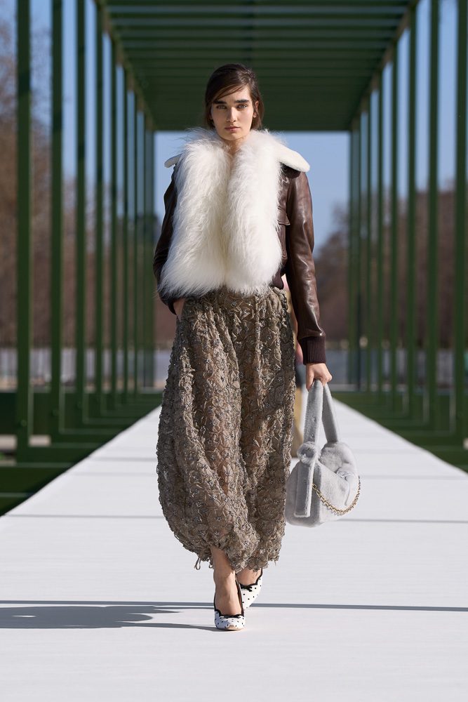 Jonathan Anderson Takes Us On a Delightful Garden Stroll for Dior Fall 2026 7 Dior Fall Winter 2026 Runway Looks 5