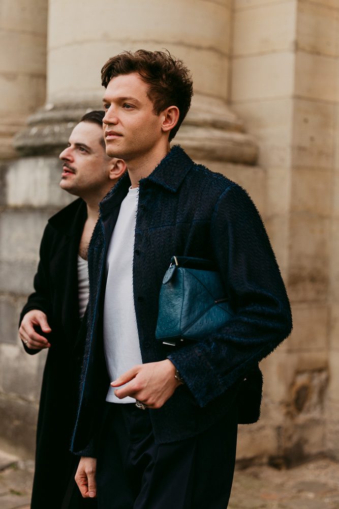 The Loewe Amazona 180 Dominated the Street Style Scene At Its Fall 2026 Show 5 LOEWE FALL 2026 STREET STYLE BAGS 13