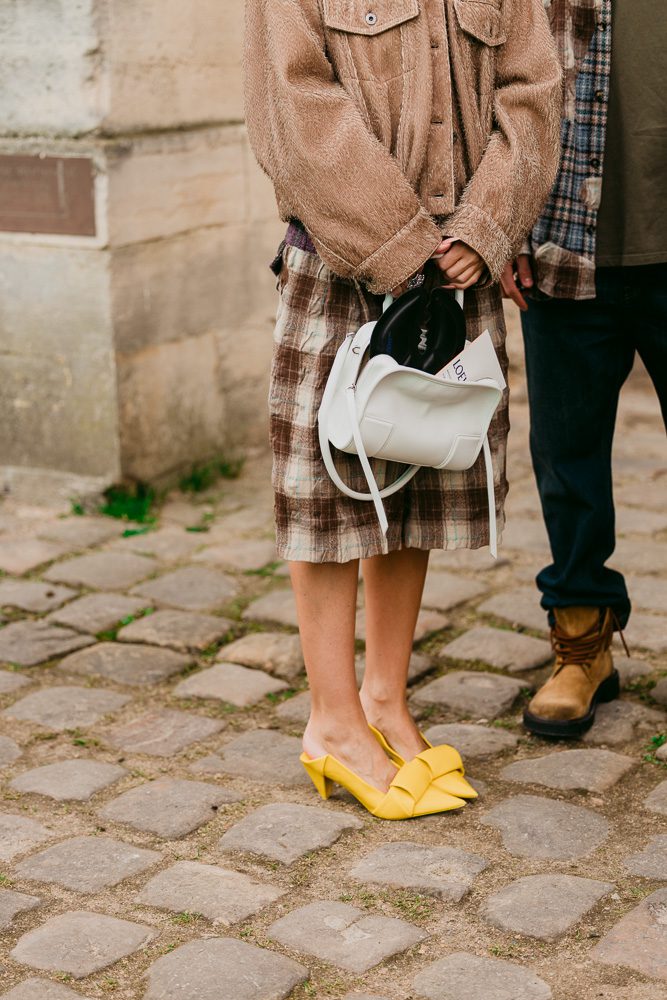 LOEWE FALL 2026 STREET STYLE BAGS 15 LOEWE FALL 2026 STREET STYLE BAGS 15