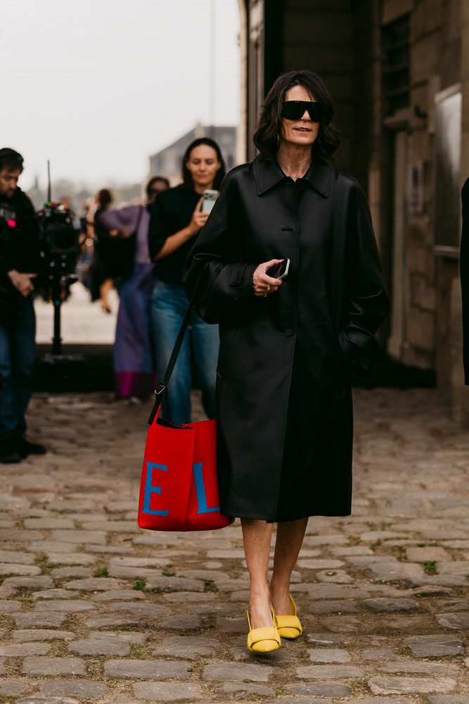 LOEWE FALL 2026 STREET STYLE BAGS 5 LOEWE FALL 2026 STREET STYLE BAGS 5