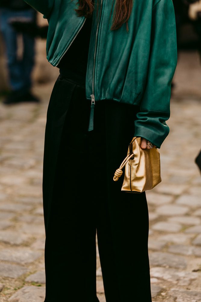 LOEWE FALL 2026 STREET STYLE BAGS 7 LOEWE FALL 2026 STREET STYLE BAGS 7