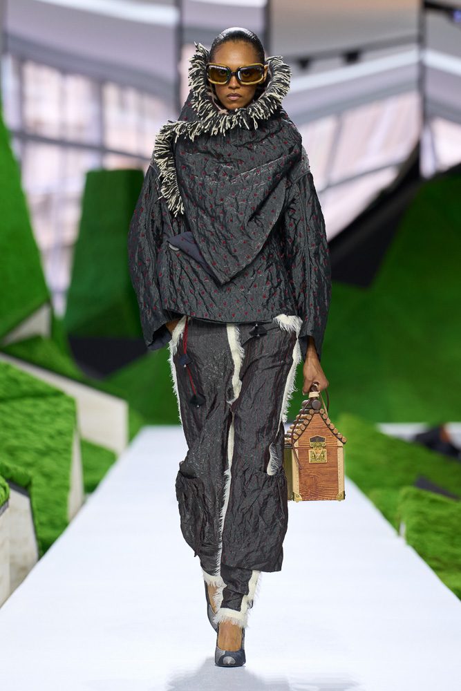 Inside the Mystical World of Louis Vuitton’s Nature-Inspired Fall 2026 Collection 10 LOUIS VUITTON FALL 2026 BEST LOOK IMAGES 3