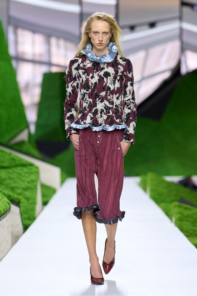 Inside the Mystical World of Louis Vuitton’s Nature-Inspired Fall 2026 Collection 6 LOUIS VUITTON FALL 2026 BEST LOOK IMAGES 5