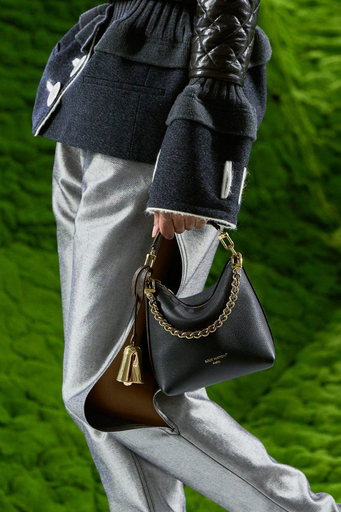 LOUIS VUITTON FALL 2026 RUNWAY BAG IMAGES 24 LOUIS VUITTON FALL 2026 RUNWAY BAG IMAGES 24