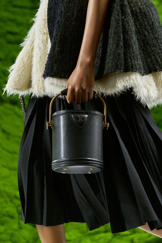LOUIS VUITTON FALL 2026 RUNWAY BAG IMAGES 26 LOUIS VUITTON FALL 2026 RUNWAY BAG IMAGES 26