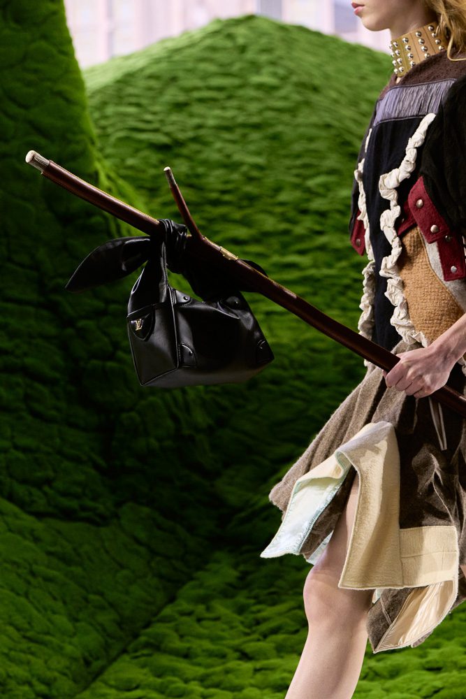 LOUIS VUITTON FALL 2026 RUNWAY BAG IMAGES LOUIS VUITTON FALL 2026 RUNWAY BAG IMAGES