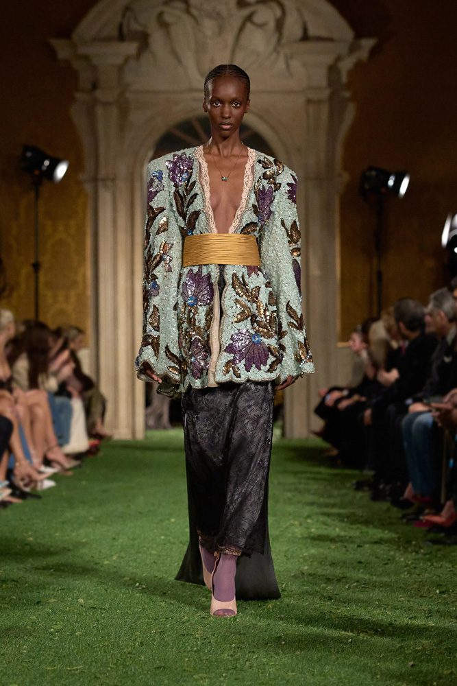 2016 Is Back: Alessandro Michele Revives a Valentino Icon for Fall 2026 2 Valentino Fall 2026 Looks 2
