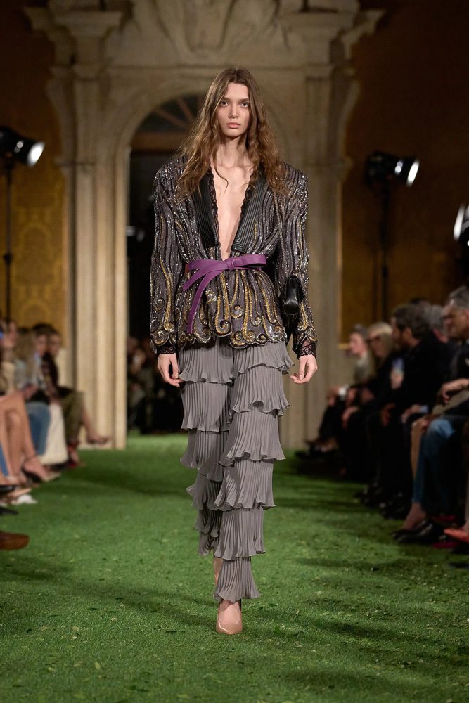 2016 Is Back: Alessandro Michele Revives a Valentino Icon for Fall 2026 9 Valentino Fall 2026 Looks 9