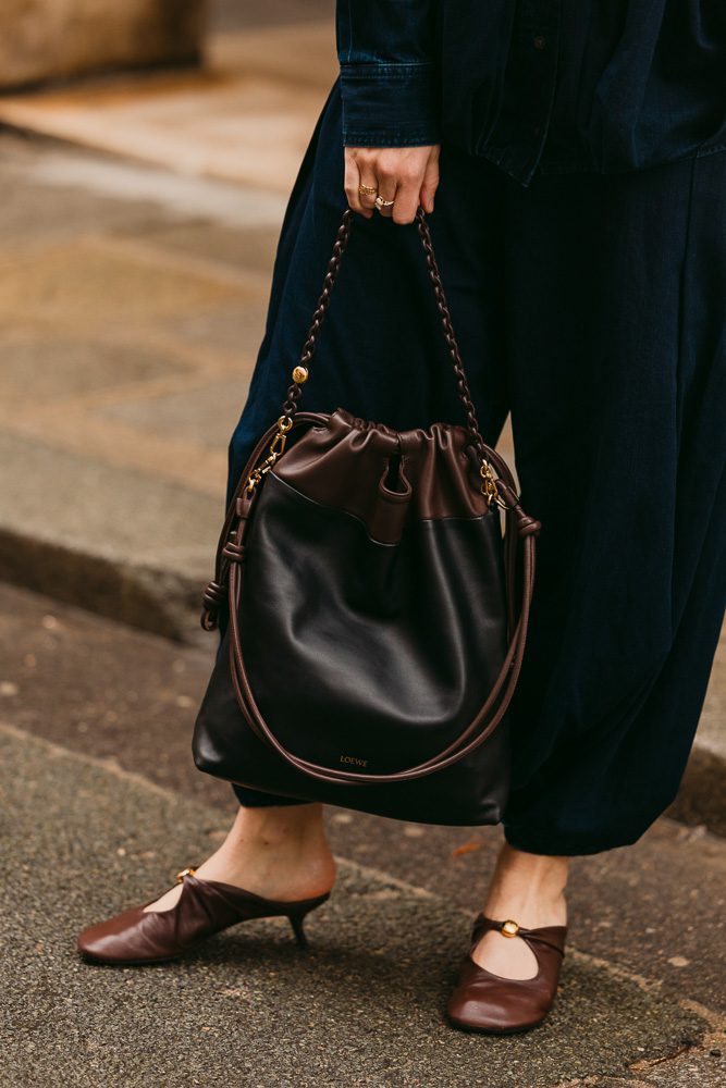 A Close Look at the Loewe Flamenco Purse Tote7 1