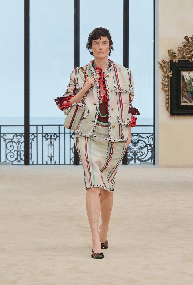 Matthieu Blazy Channels the Seaside Ease of Biarritz for Chanel Cruise 2027 10 Chanel Cruise 2027 Full Look Preview 10