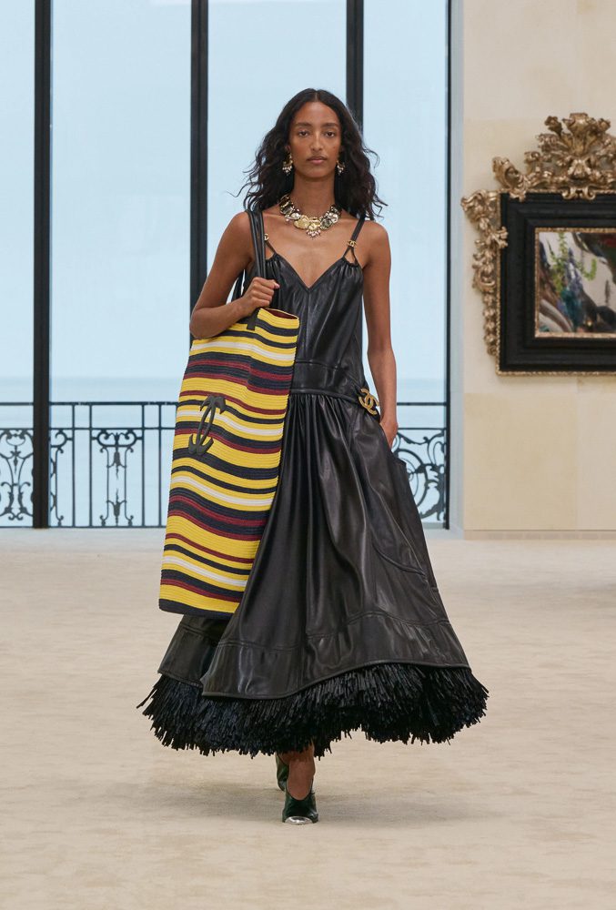 Matthieu Blazy Channels the Seaside Ease of Biarritz for Chanel Cruise 2027 14 Chanel Cruise 2027 Full Look Preview 14