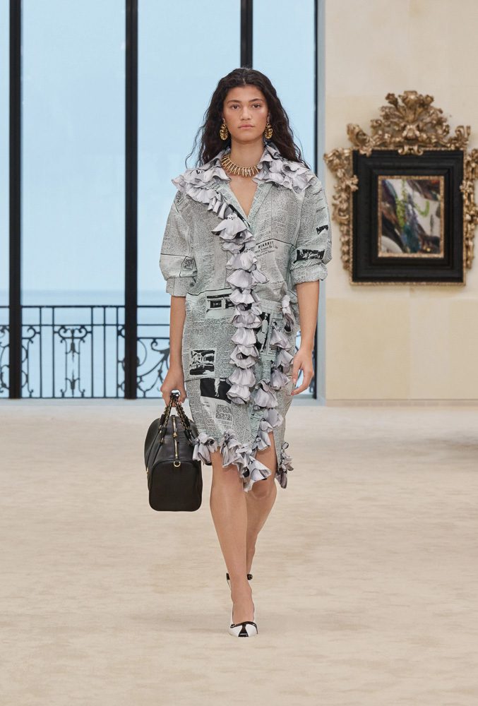 Matthieu Blazy Channels the Seaside Ease of Biarritz for Chanel Cruise 2027 15 Chanel Cruise 2027 Full Look Preview 15