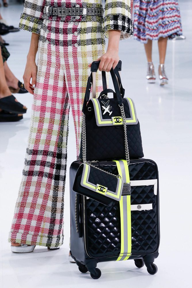 CHANELセット☆ An Ode To Chanel's Jet-Set Spring 2016 Collection | PurseBlog