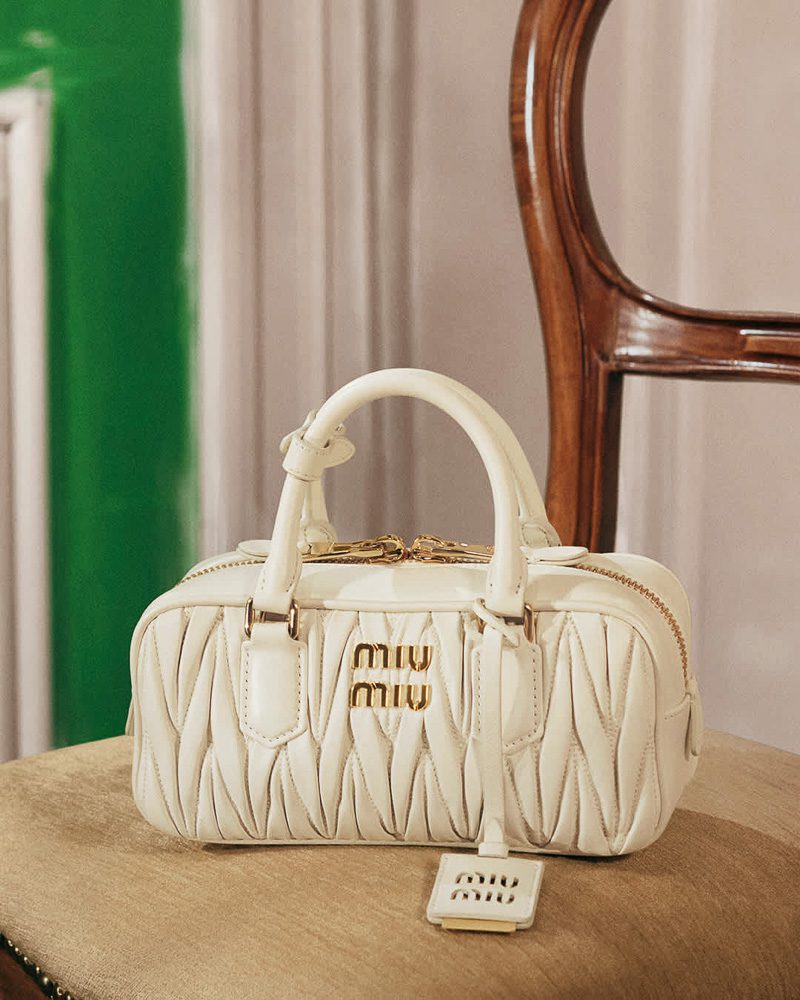 Gigi Hadid MIU MIU MATELASSE 3 Gigi Hadid MIU MIU MATELASSE 3