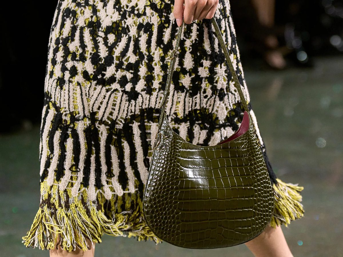 Sleek Hobo Bag Trend 2026 1