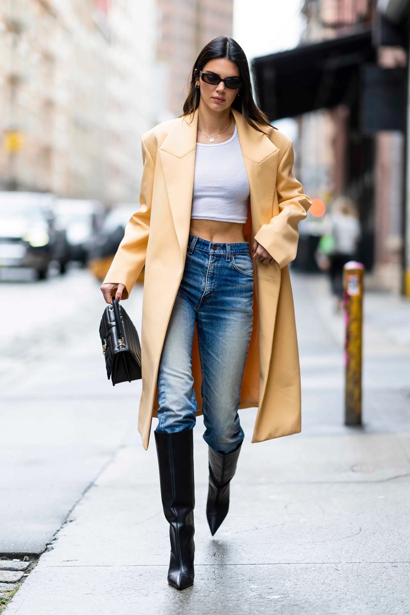 kendall jenner con skinny jeans y botas
