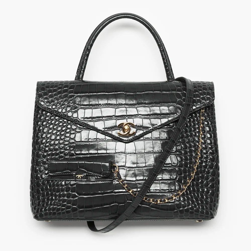 A Closer Look at Matthieu Blazy’s Chanel Métiers d’Art Debut 4 Chanel Embossed Croc Top Handle