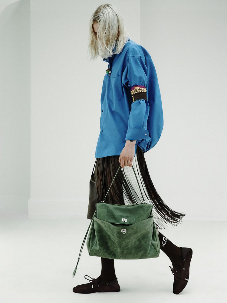 Pierpaolo Piccioli Reimagines Balenciaga's Couture Codes for Resort 2027 5 Balenciaga Resort 2026 Bags 9