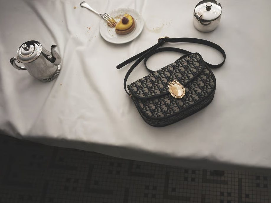 Dior Medaillon