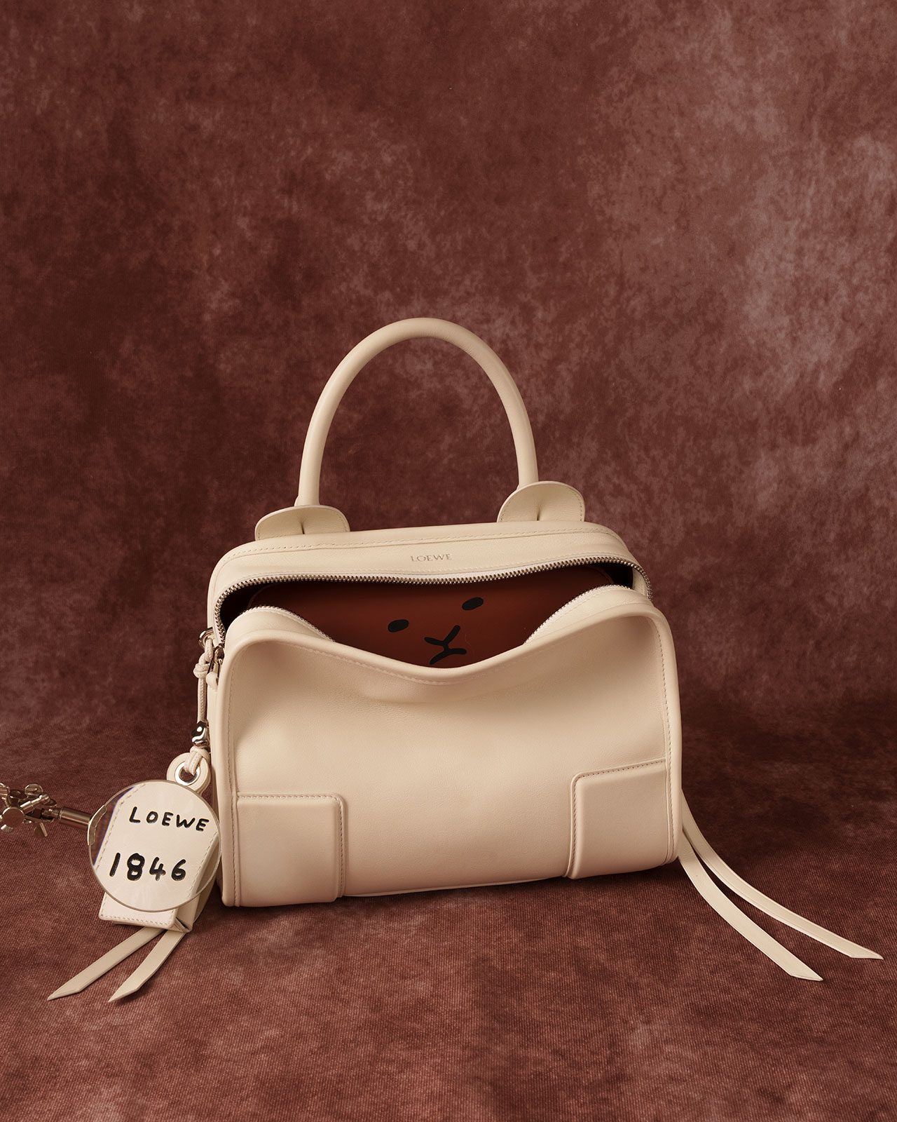Loewe 180 Anniversary Amazona White Loewe 180 Anniversary Amazona White