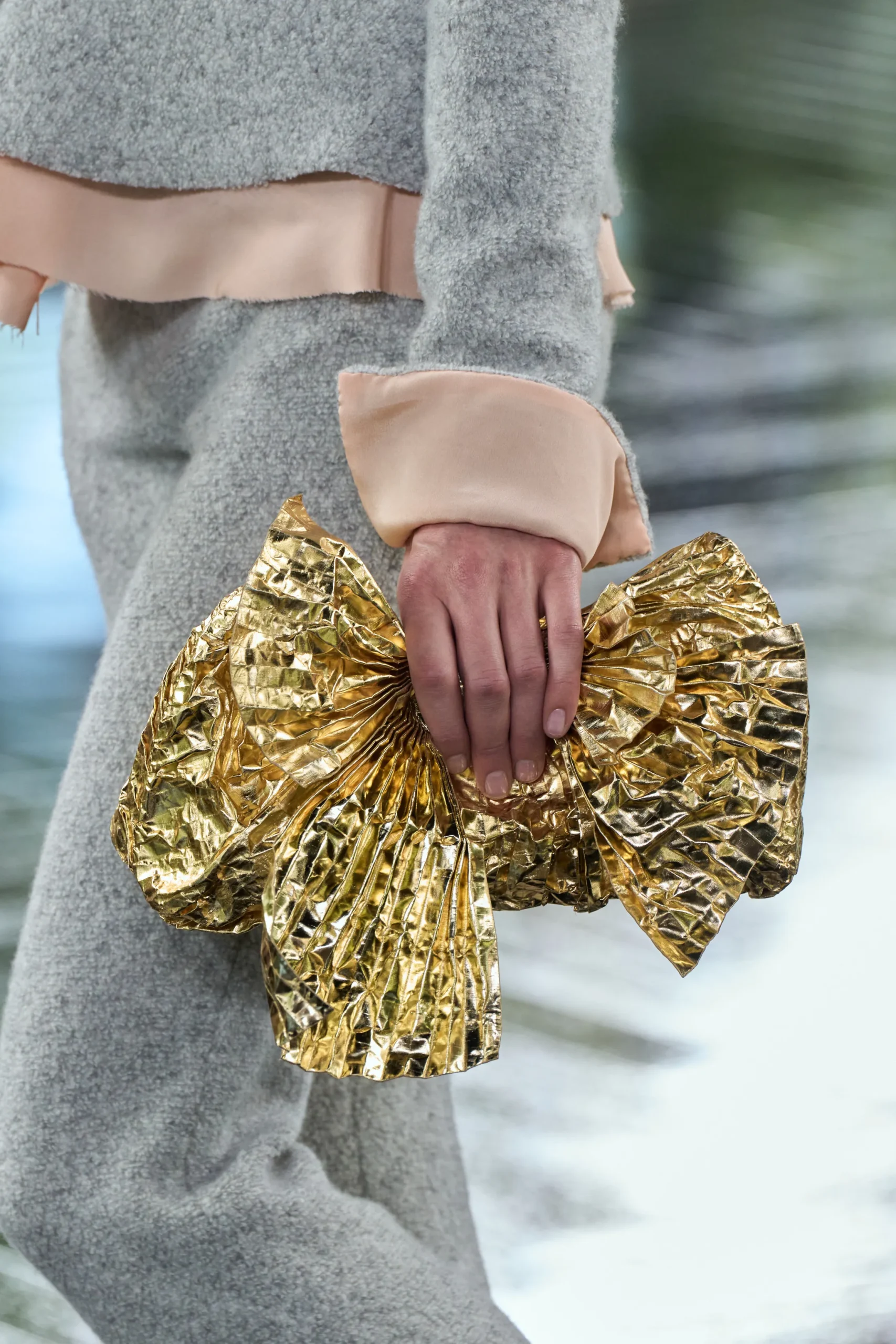 00160 christian dior fall 2026 couture details credit gorunway 00160 christian dior fall 2026 couture details credit gorunway