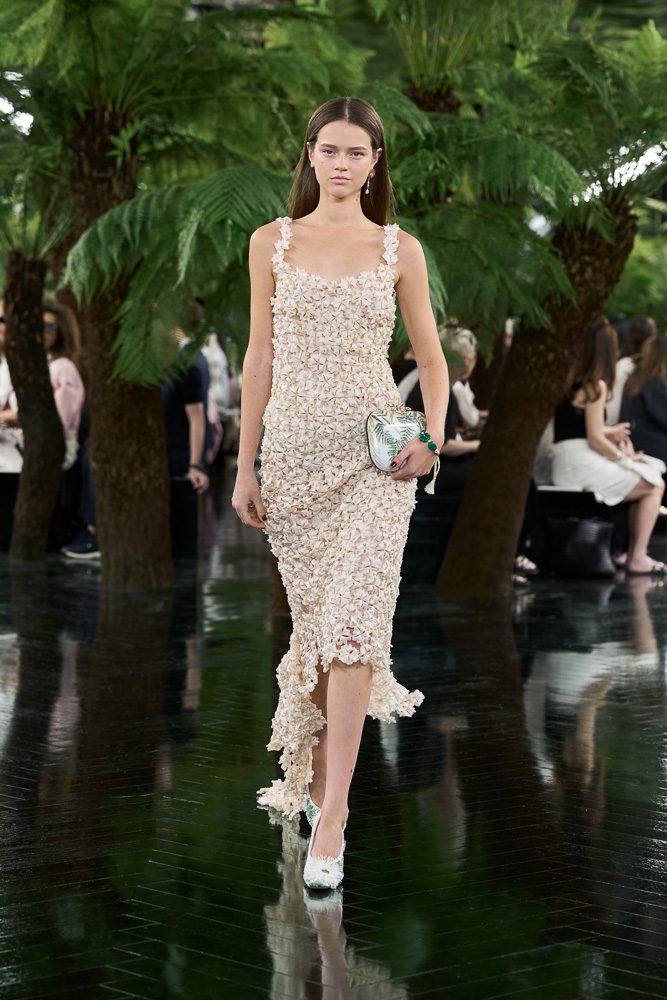 Jonathan Anderson Melds Sculptural Intricacies with the Delicacy of Nature for Dior Fall 2026 Haute Couture 15 Dior Couture Runway Looks 15
